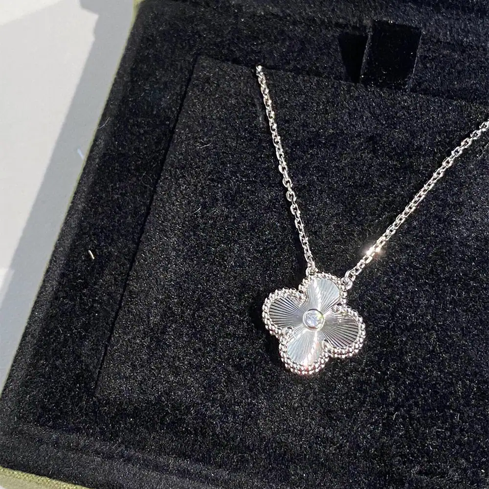 Clover Necklace