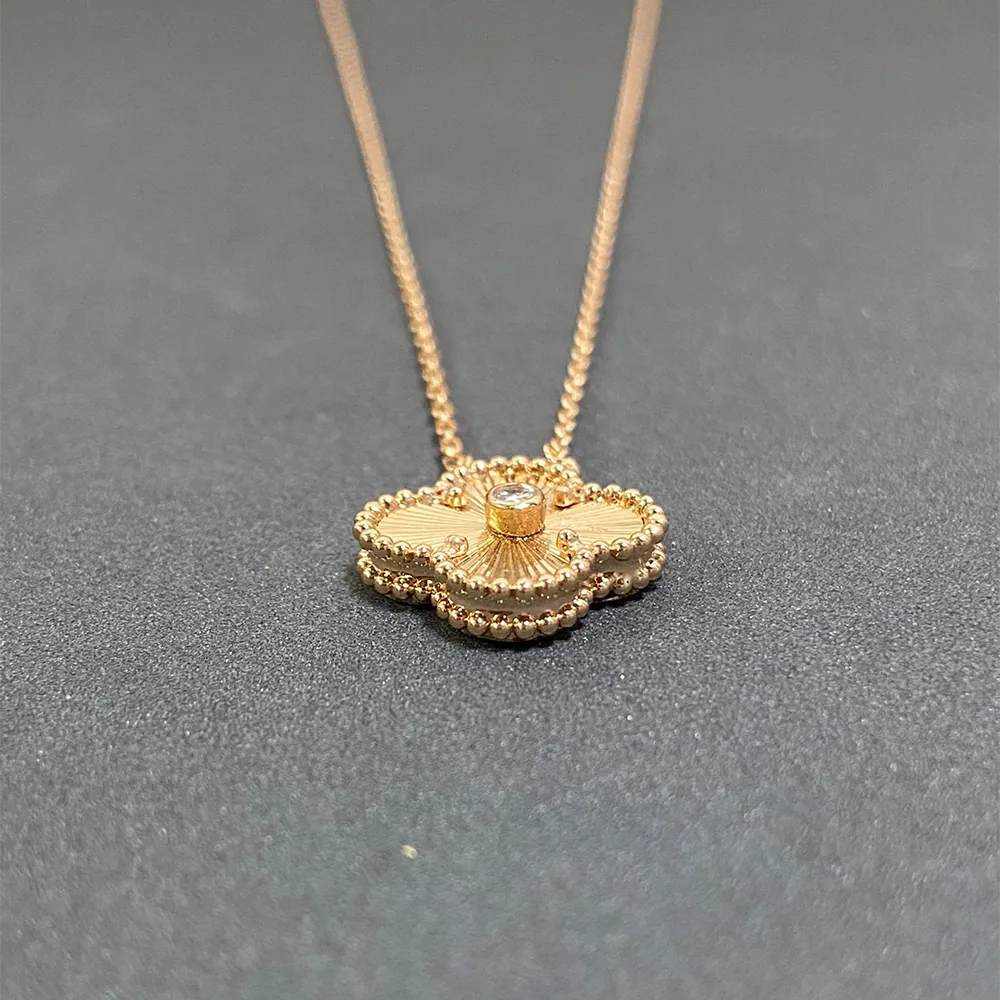 Clover Necklace