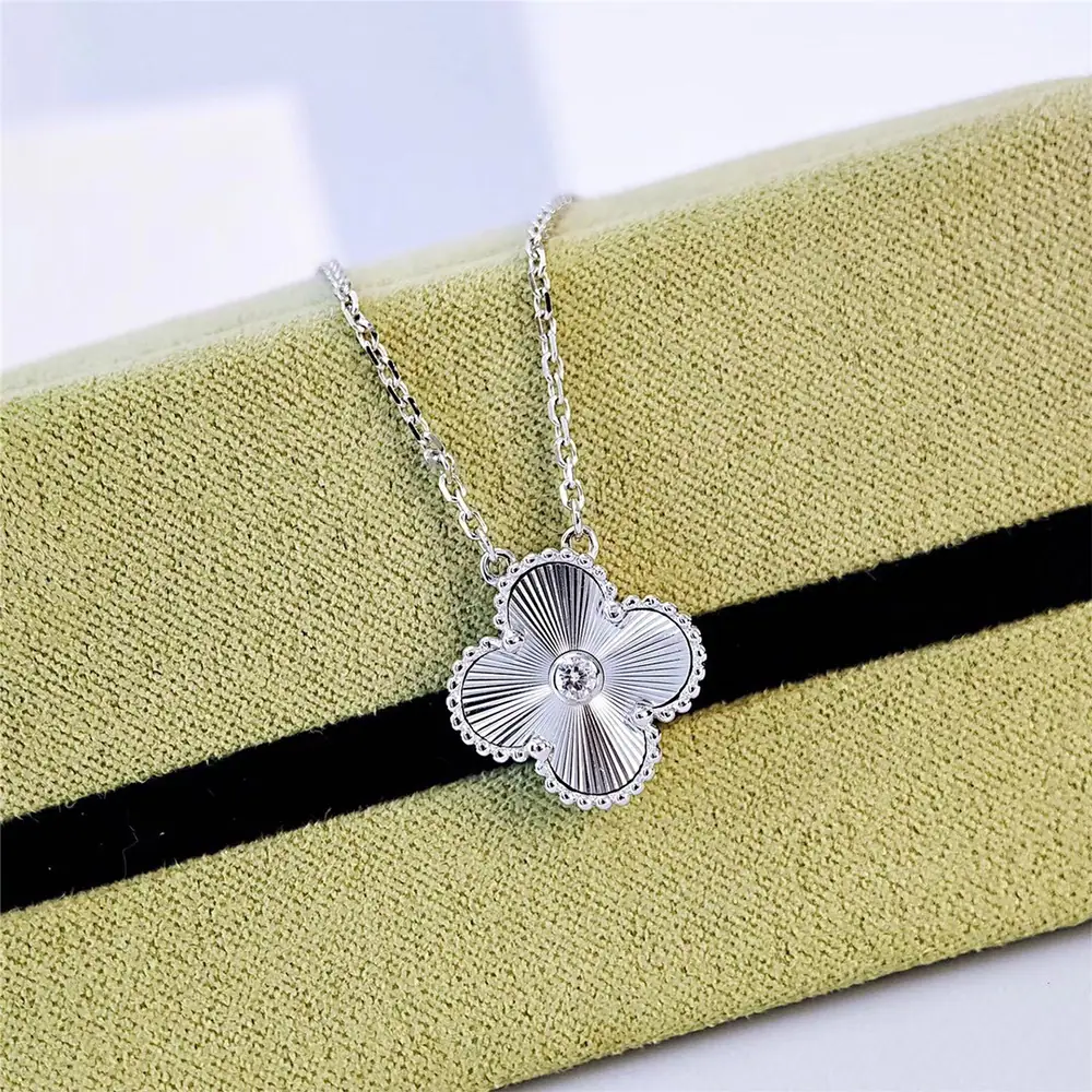 Clover Necklace