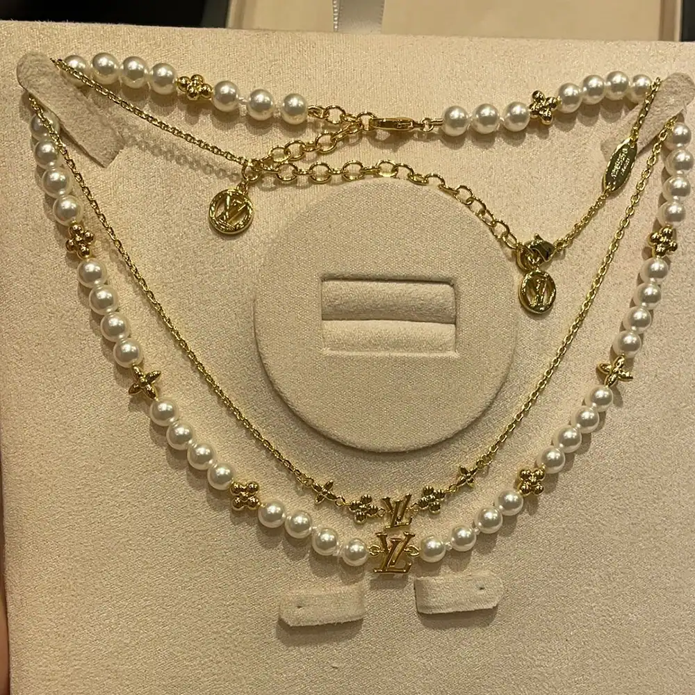 Pearl Floral Letter Floral Necklace