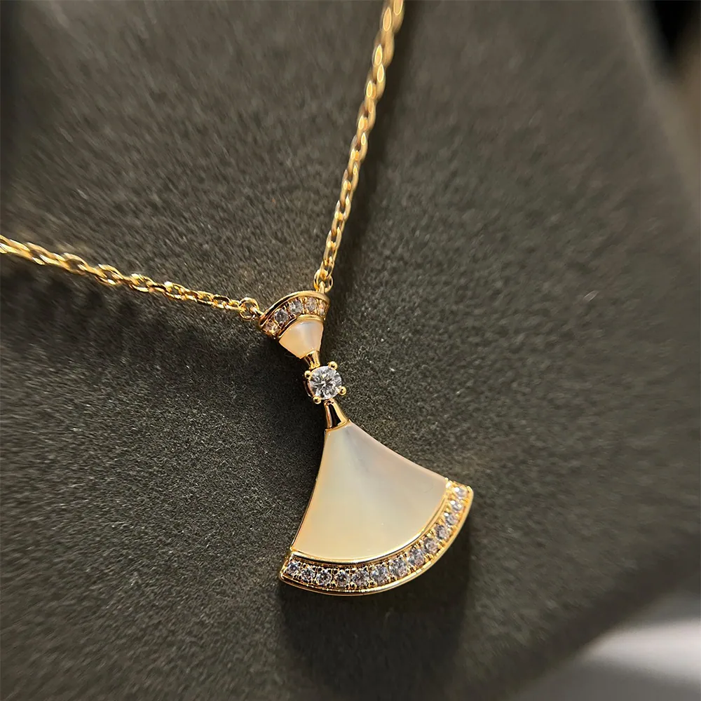 Mother-of-Pearl Fan Necklace