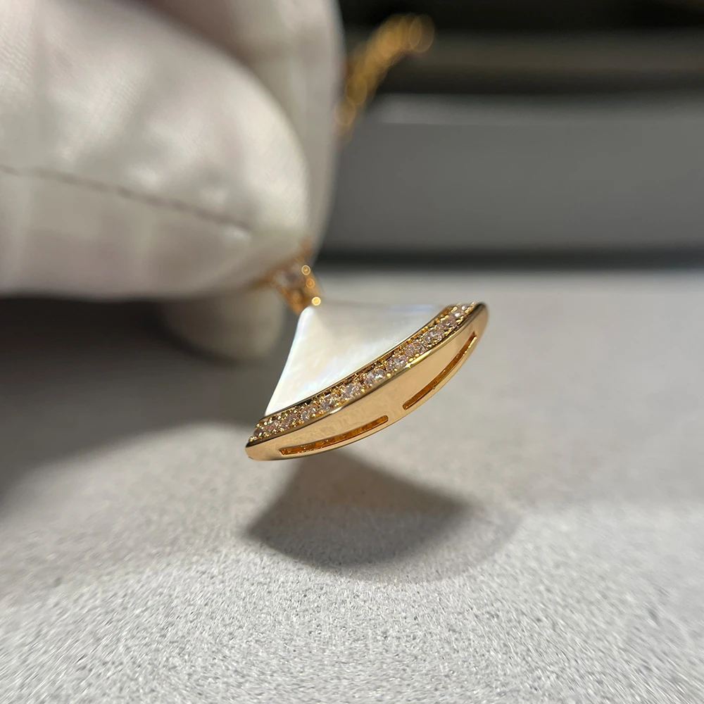 Mother-of-Pearl Fan Necklace