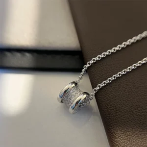 Fan Pendant Necklace
