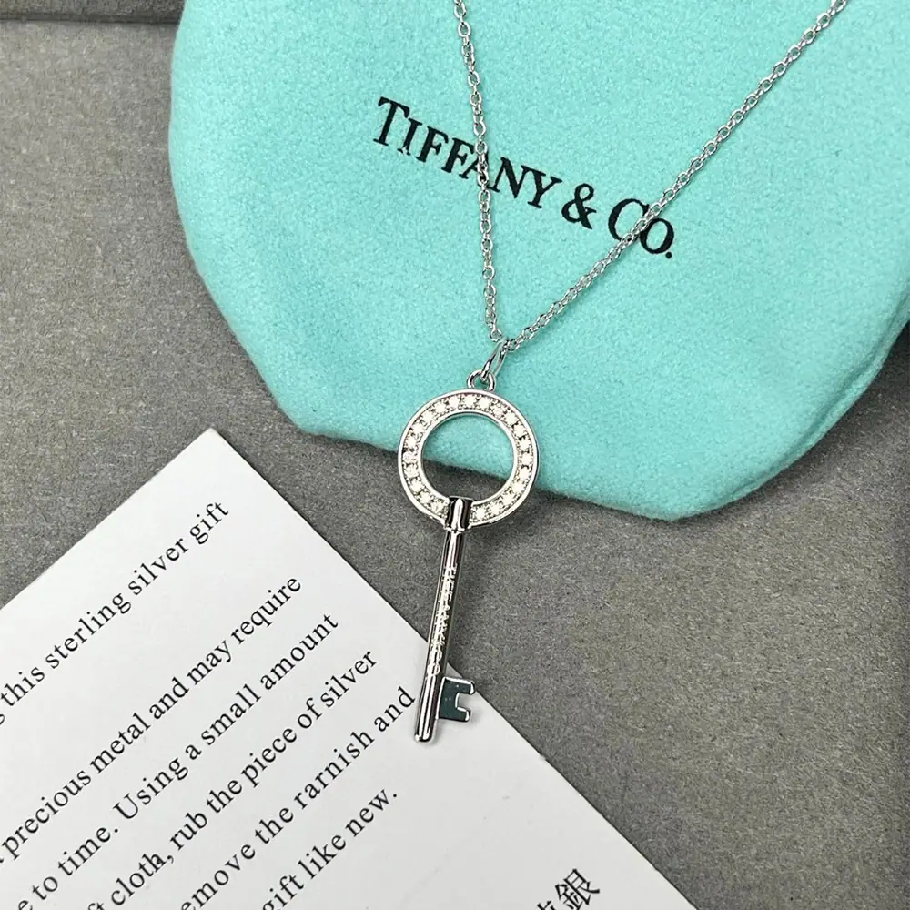 Oval Openwork Pavé Mini Key Necklace