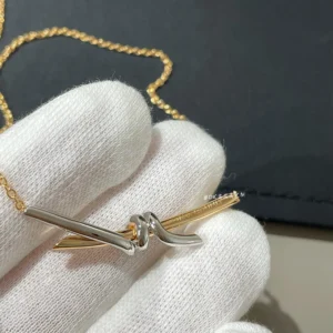 Knot Pavé Pendant Necklace