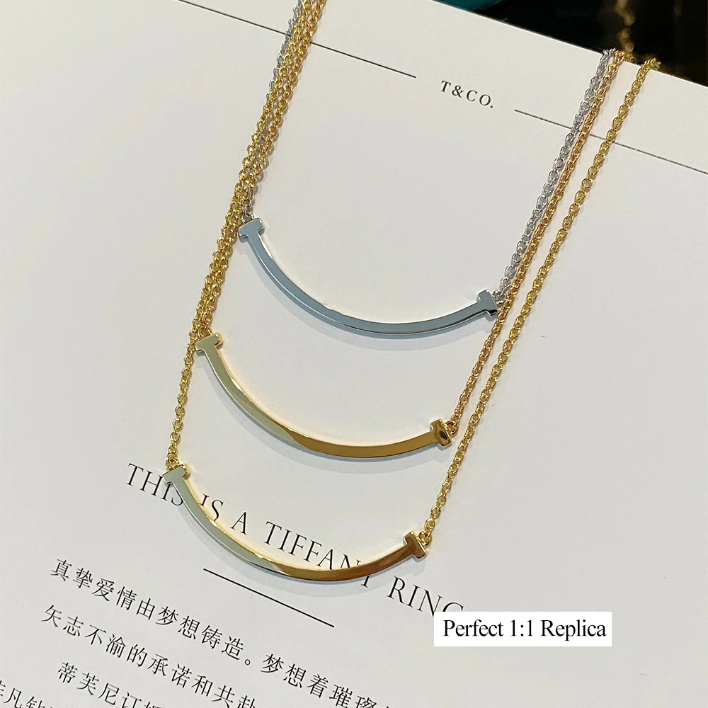 Medium Smile Necklace