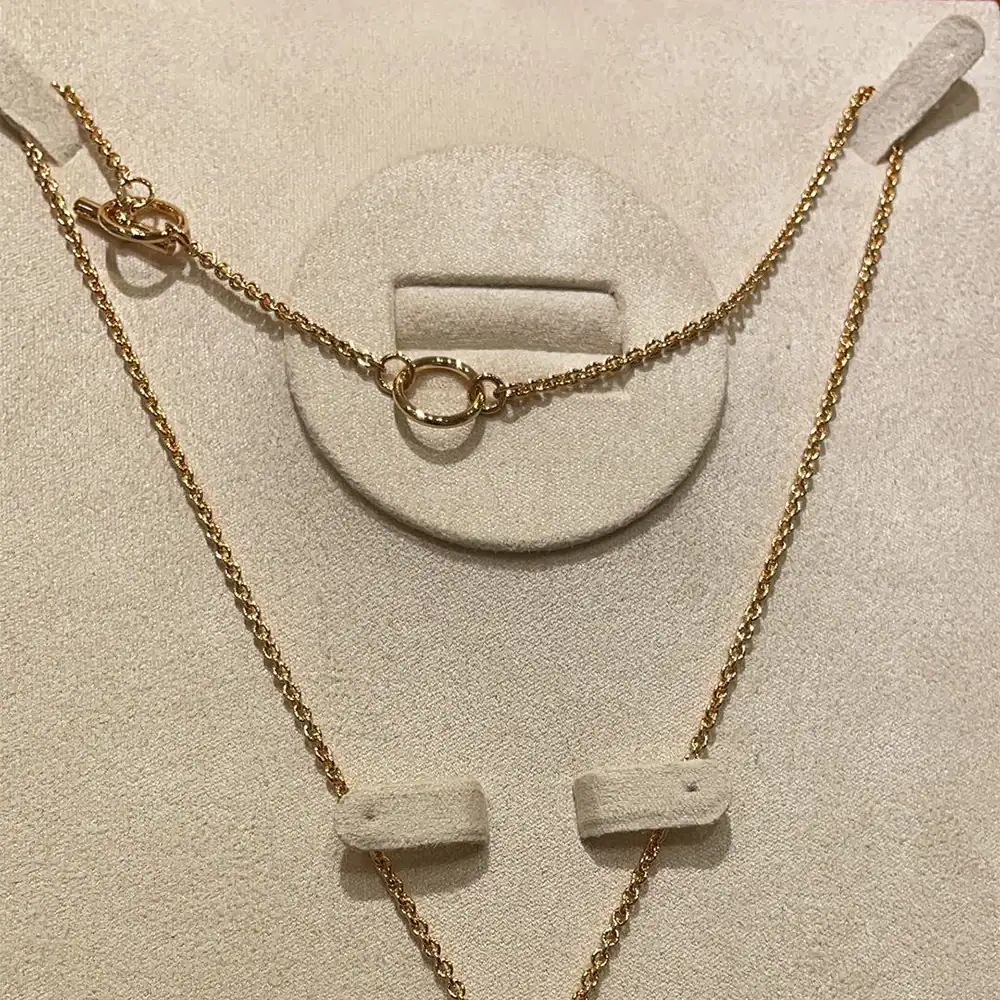 Loop Pendant Necklace