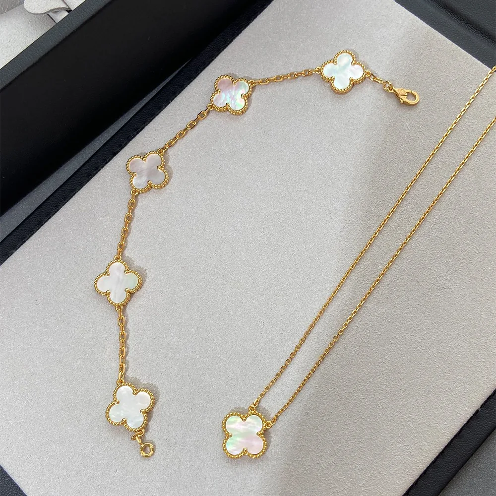 White Mother-of-Pearl Five-Motif Gold-Plated Clover Bracelet - Image 10