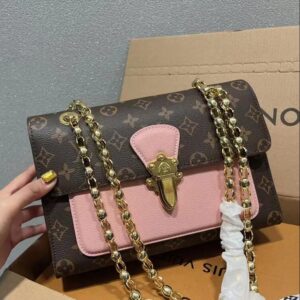 Chain Pink Shoulder Bags main product image