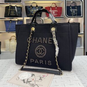 Maxi Shopping Bag With Pearls detail view 1