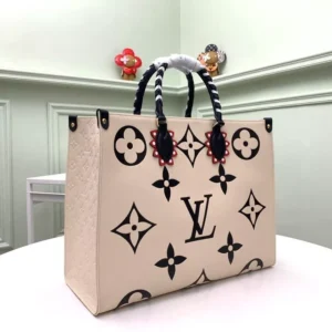 Large Leather Totes Handbags detail view 1