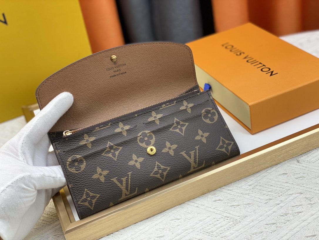 Colourful Design Monogram Wallet detail view 17