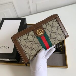 Classic Color Leather Wallet detail view 1
