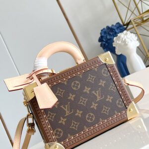 Louis Vuitton Monogram Trunk Crossbody Bag — Detail View 1 Louis Vuitton Monogram Trunk Crossbody Bag detail view 1