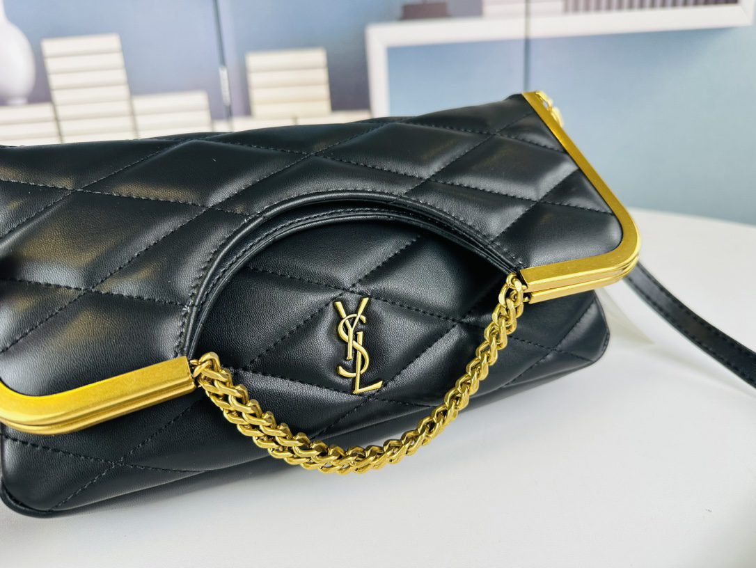 Black White Stitching Chain Handbags detail view 4