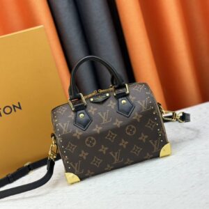 Baguette chain wallet 20*14cm detail view 1