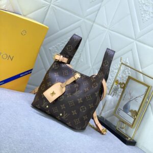 Monogram handbag 17*17*7cm detail view 1