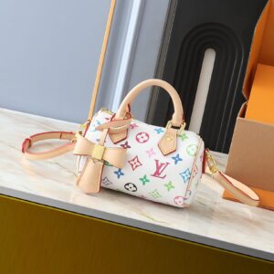 The hottest colorful handbags of the season 16*10*7.5cm main product image