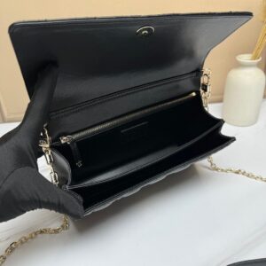 24c Spring and Summer Handle Bag detail view 1