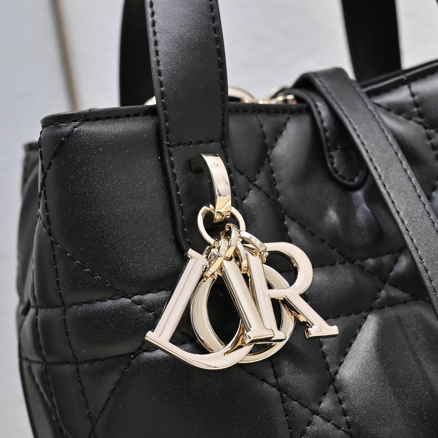 Diamond-shaped handbag 16*12*18cm detail view 1