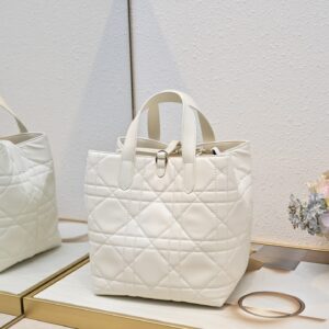 Diamond-shaped handbag 20*18.5*22cm detail view 1