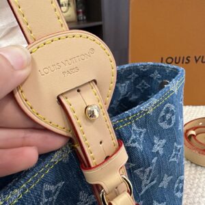 Embossed Denim Bucket Bag 17*18cm detail view 1