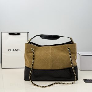 Bestselling Two-Tone Suede Bag | 36 x 25 cm detail view 1