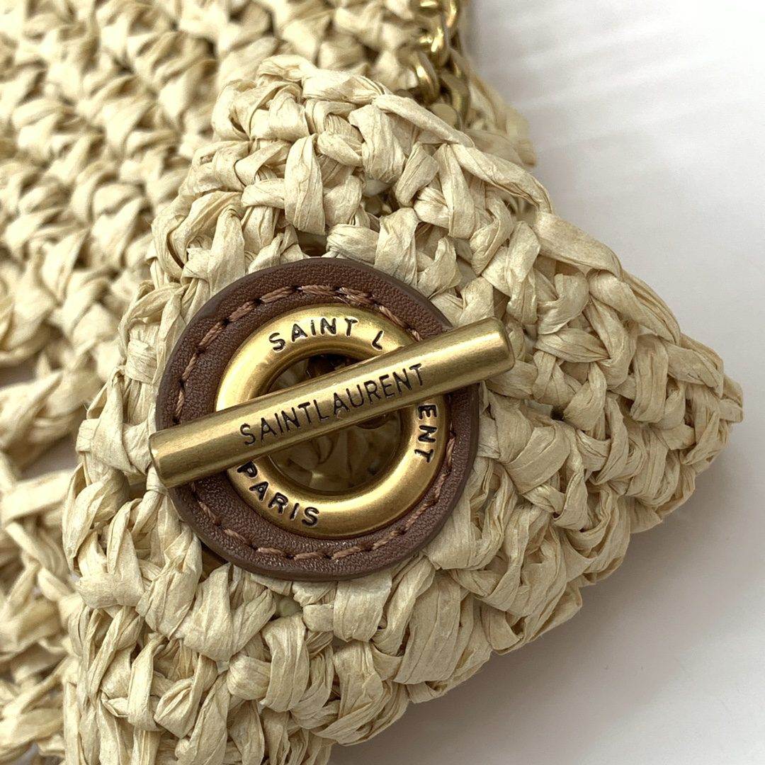 Exquisite and elegant straw special bag detail view 6