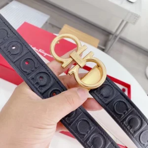 Men’s Classic Reversible Textured Leather Belt with Sculpted Double-Ring Buckle, 35 mm — Detail View 1 Men's Classic Reversible Textured Leather Belt with Sculpted Double-Ring Buckle, 35 mm detail view 1