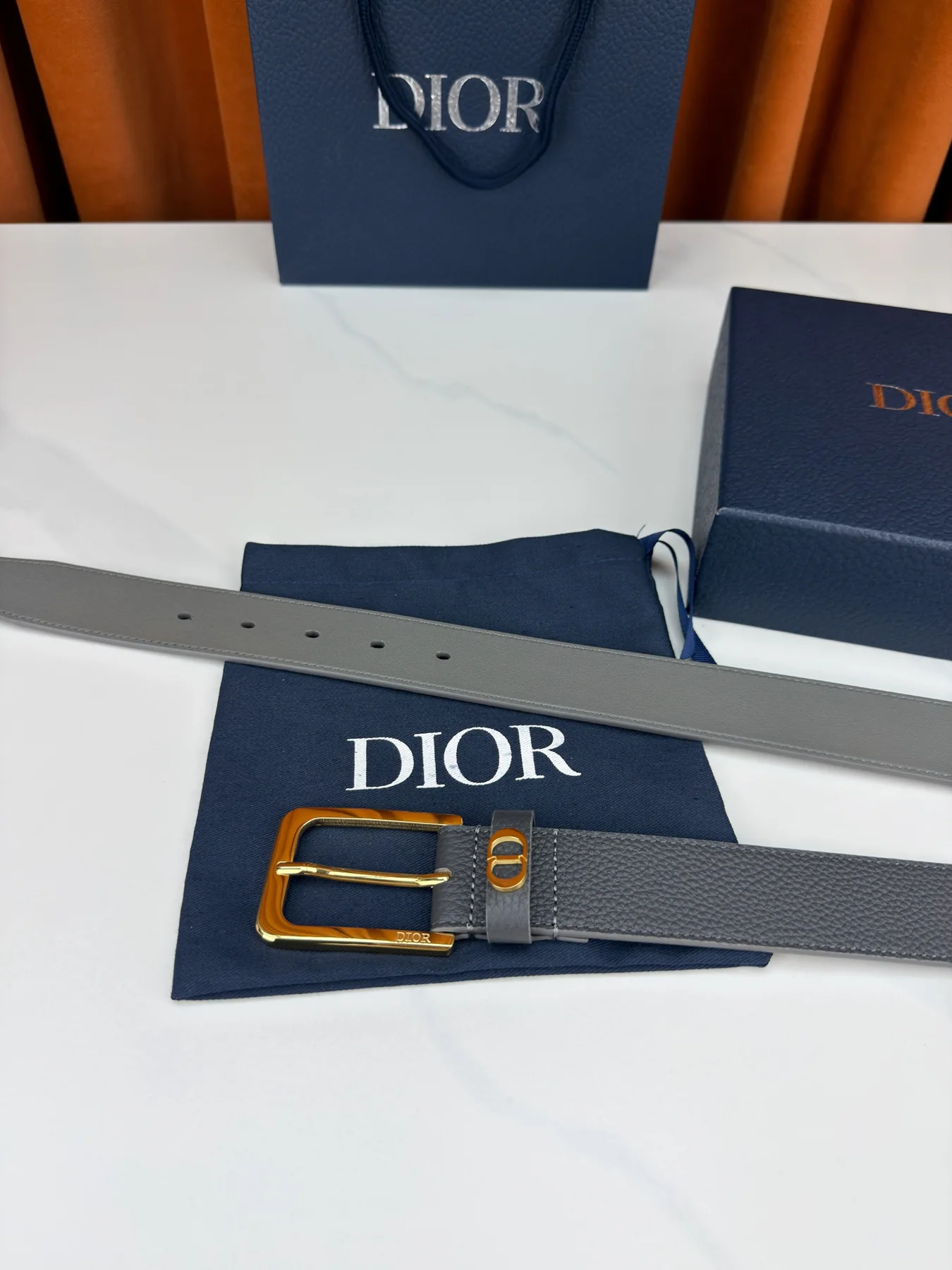 Men's Classic Reversible Grained Leather Belt with Classic Pin Buckle, 35 mm detail view 6