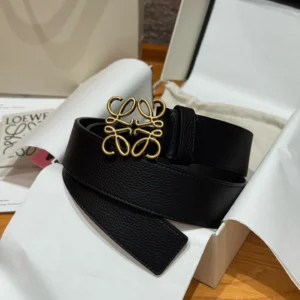 Men's Refined Leather Belt with Classic Pin Buckle, 40 mm main product image
