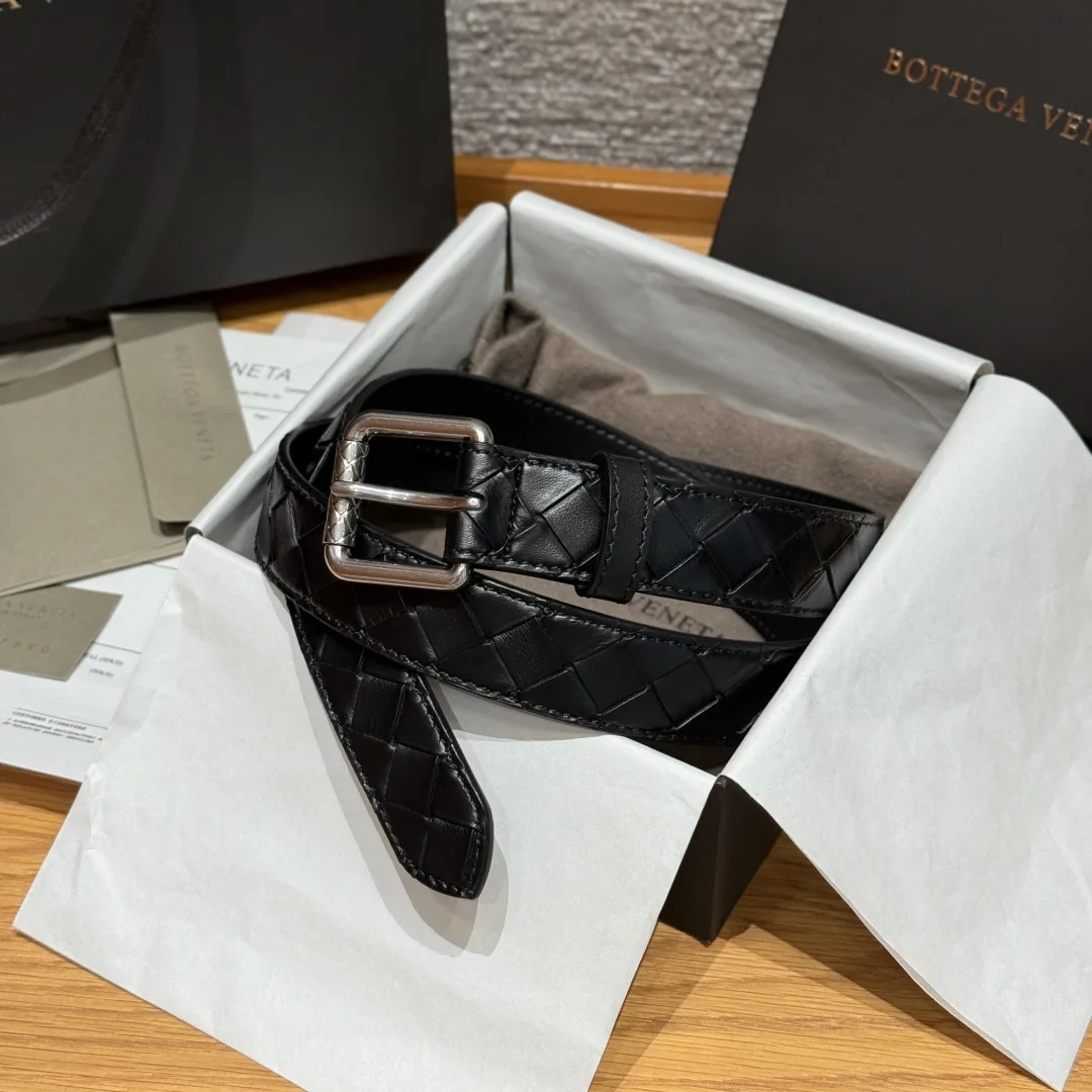 Men's Reversible Woven Leather Belt with Polished Geometric Buckle, 35 mm main product image