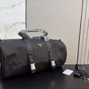 Black triangular sports travel bag